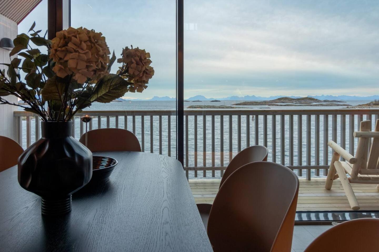 Leilighet Med Fantastisk Utsikt Henningsvær Eksteriør billede